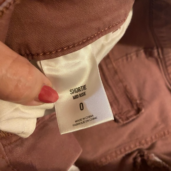 Express Shorts - Picture 3 of 4